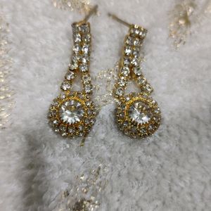 4 Earrings In just 300