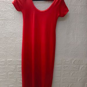 "Sizzle in Style: Perfect Red Bodycon for Small to