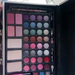 Eyeshadow Palette For Women