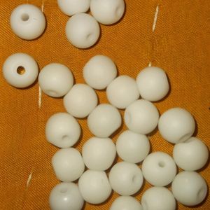 White Coloured Matte Beads