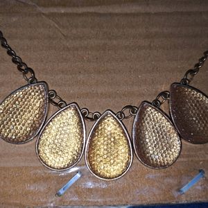 UNIQUE Necklace > gift from Canada @ ₹500