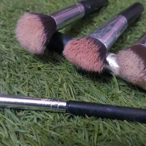 Makeup Brushes