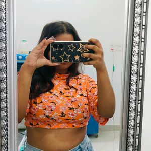 Trendy CropTee🍁(Thrifted)🌷SALE🌷