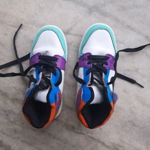 Kids Sports Shoe For Both Girl Or Boy