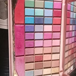 A.D.S Eyeshadow Palette