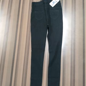 U-59 Size 28 Slim Fit Women Denim Jeans