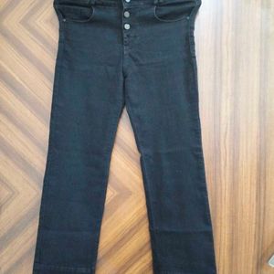 women stylish jeans