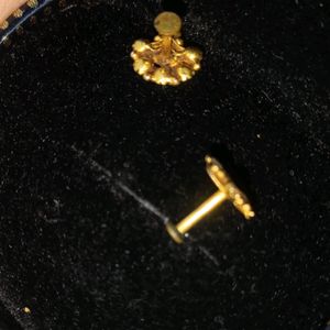 2 Pure Gold Noise Flower Pins