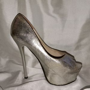 30/- Off Dilivery🎀Stilettos Silver Pencil Heels