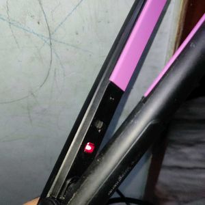 Philips Selfie Straightener( Negotiable)