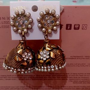 Golden Jhumka Earring