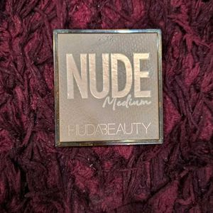 Huda Beauty Nude Obsession - Medium Palette