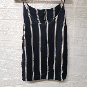 Black Felity Top with White Stripes – Classic & Co