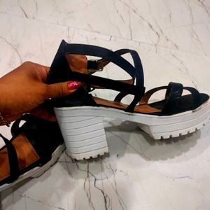 💥30₹ Off Black And White Strapy Wedges