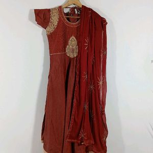 Maroon Embroidered Kurta Set (Women)