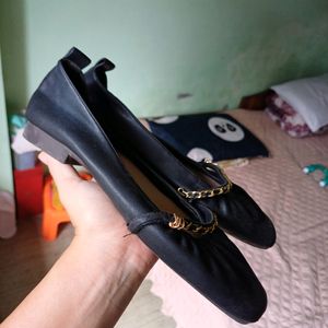 Flat Shoe