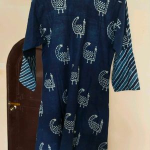 Navy Blue Printed Kurta With Designer Sleeves