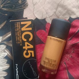 Mac NC45 Foundation