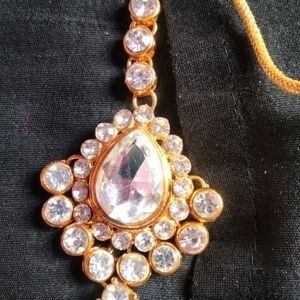 Beautiful Necklace With Bindiya (Without Earrings)