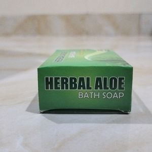 New Herbal Aloe Soap For Bath And Pimple