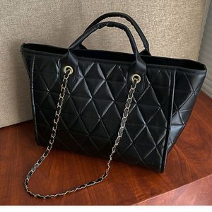 Trendy Tote