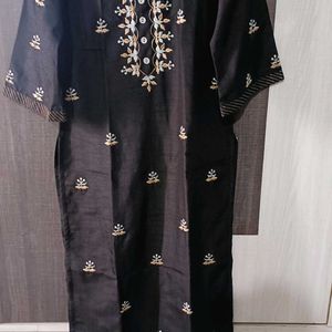 Chanderi Silk Embroidered Kurta And Pant Set