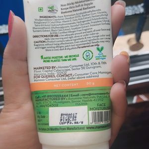 Mamaearth Vitamin C Oil - Free moisturizer