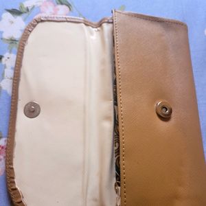 🤎🤎Tan Brown Clutch🤎🤎