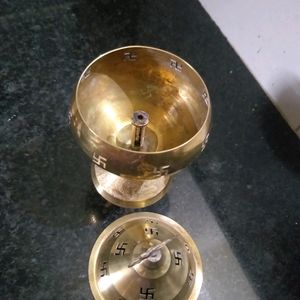 akhand diya for puja in brass,table divo