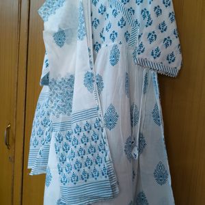 Kurta Set With Dupatta Pure New Without Tag