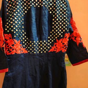 Blue Long Kurti Wid Red Legi