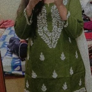 Chikenkari Short Kurti