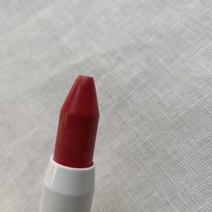 Myglamm Perfect Curves Lipstick- Debutante