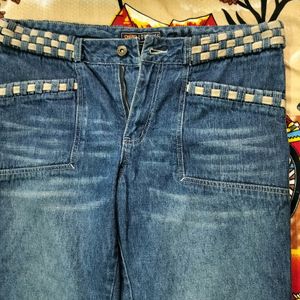 Good Condition Jeans Festival Price 200