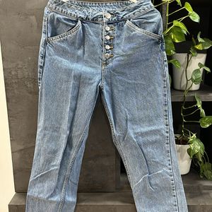 Blue Jeans With Button Detailing