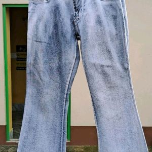 Bootcut/Flared jeans.