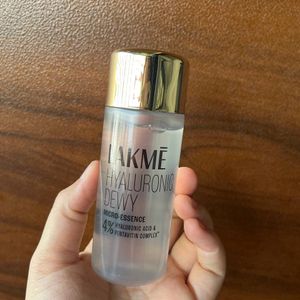 LAKME 4% Hyaluronic Dewy Micro Essence Liquid 100