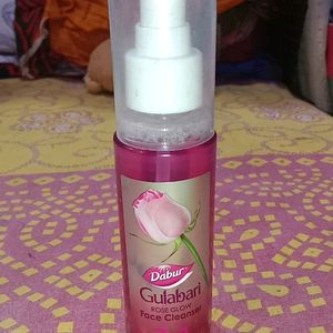 Dabur Gulabari Rose Glow Face Cleanser