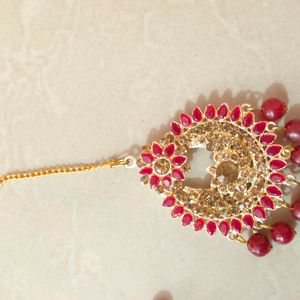 Traditional Earings With Bindi Set