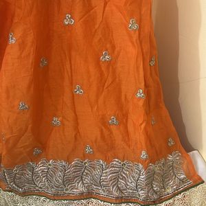 Pakistani Suit With Net Dupatta