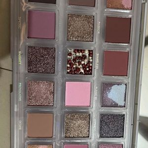 Huda Beauty Rose Quartz Eyeshadow Palette