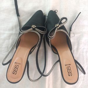 SSS brand Black Heels (Women's)