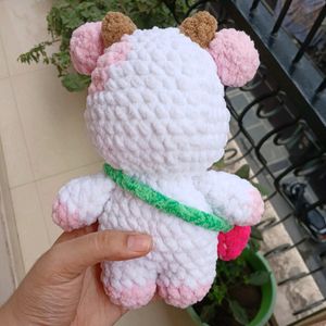 ₊˚⊹౨ cute crochet strawberry cow plushie ৎ ₊˚⊹