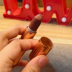 Charlotte Tilbury Pilow Talk Medium