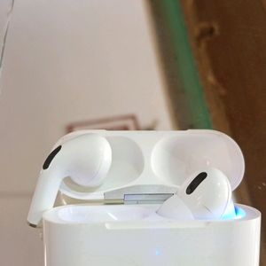 Apple Airpods Pro Gen1 Clone + Lighting Cable