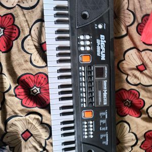 Piano With Mic Recorder