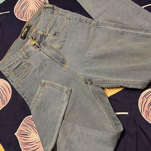 Skinny Fit High-Rise Stretchable Jeans