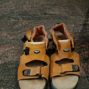 Woodland Sandles Men , Tan Brown Colour