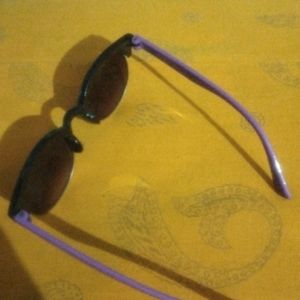 Boys/Girls Sunglasses 1+1 Free