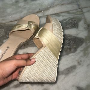 Marc Lorie Knot Wedges